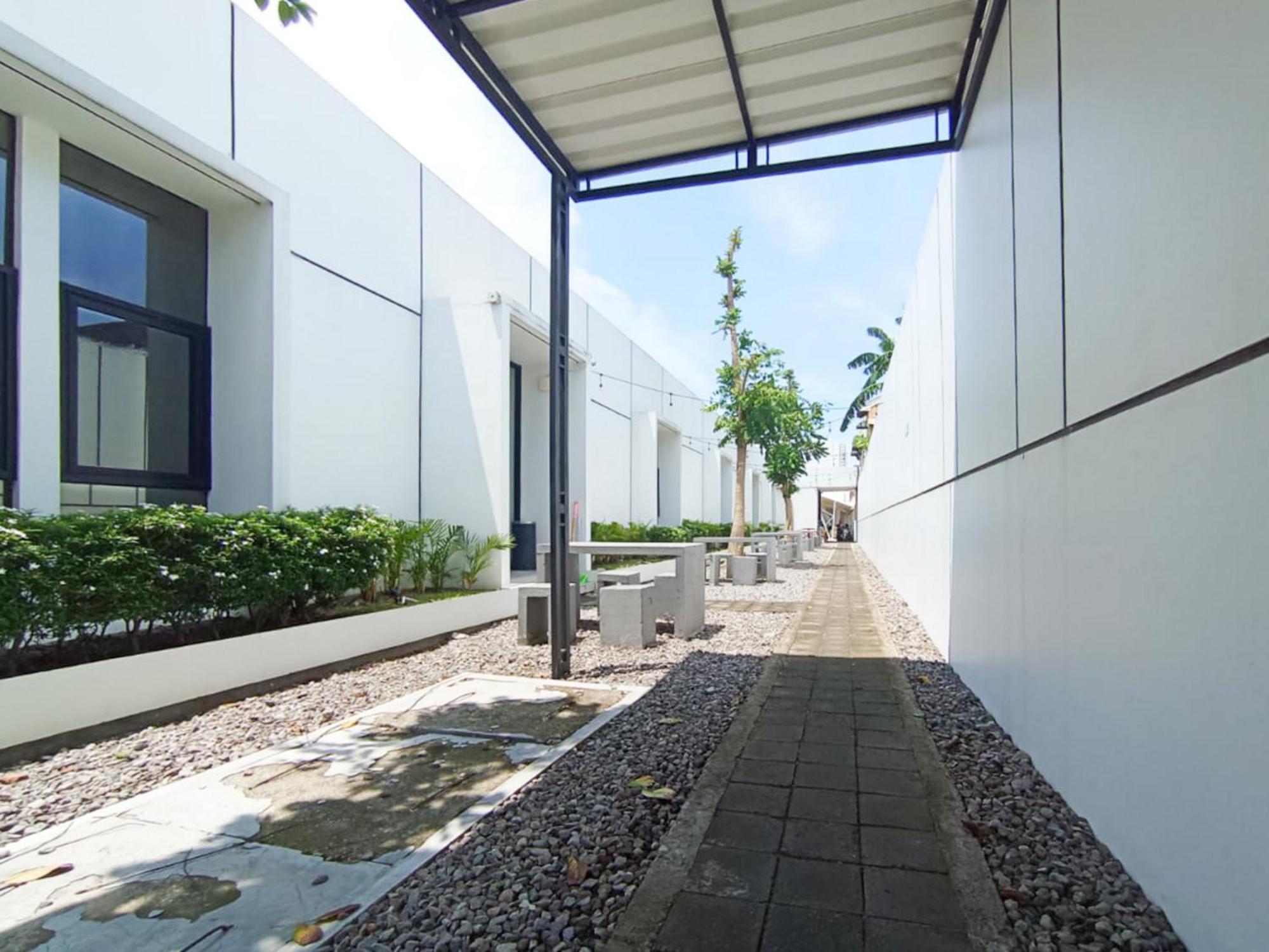 Ofo Kost Premium Kampung Inggris Pare Syariah Mitra Reddoorz Hotel Екстериор снимка