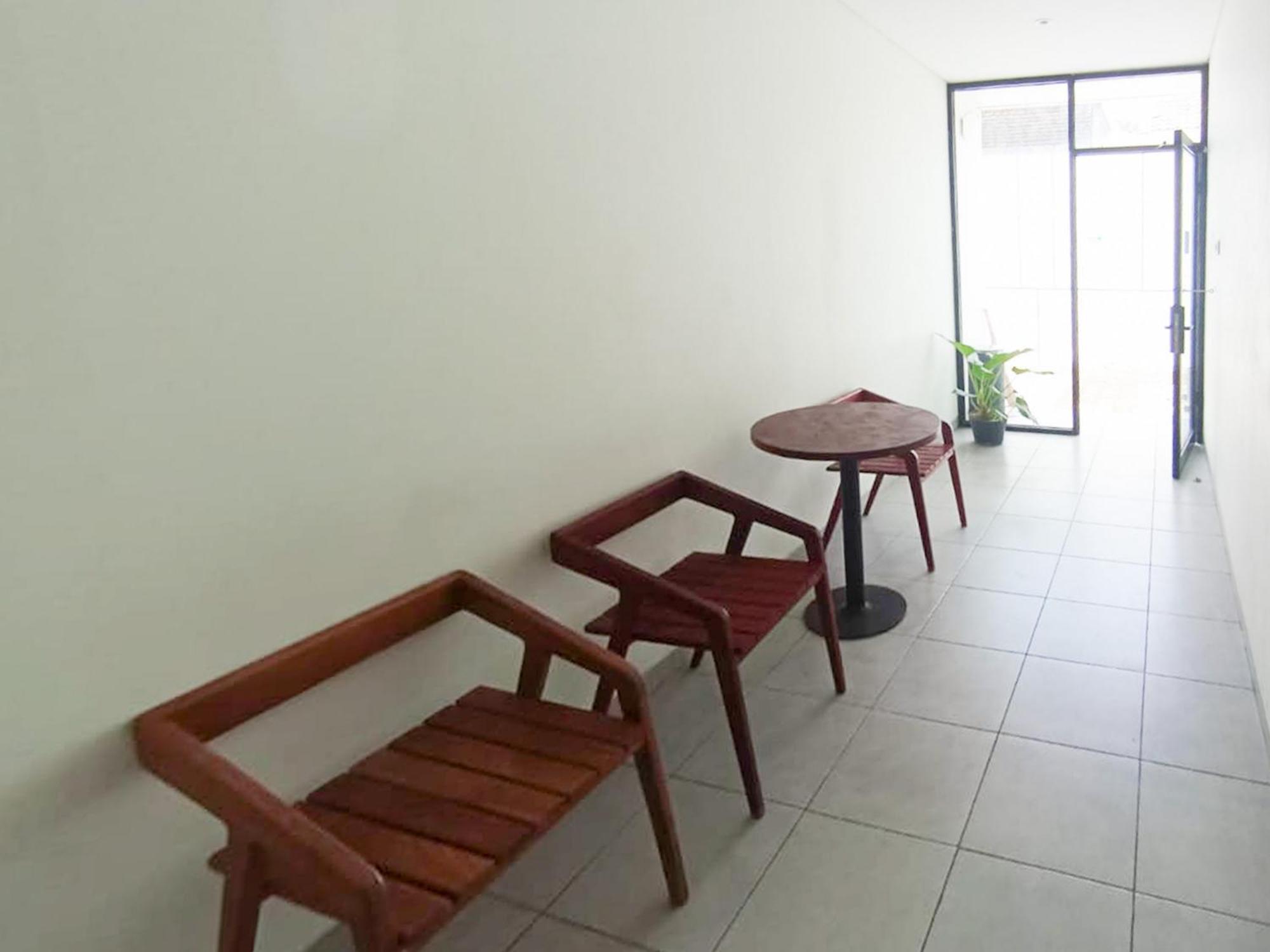 Ofo Kost Premium Kampung Inggris Pare Syariah Mitra Reddoorz Hotel Екстериор снимка